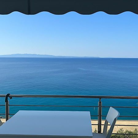 Blue Sea Apartments Qeparo Bagian luar foto