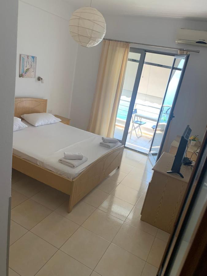 Blue Sea Apartments Qeparo Bagian luar foto