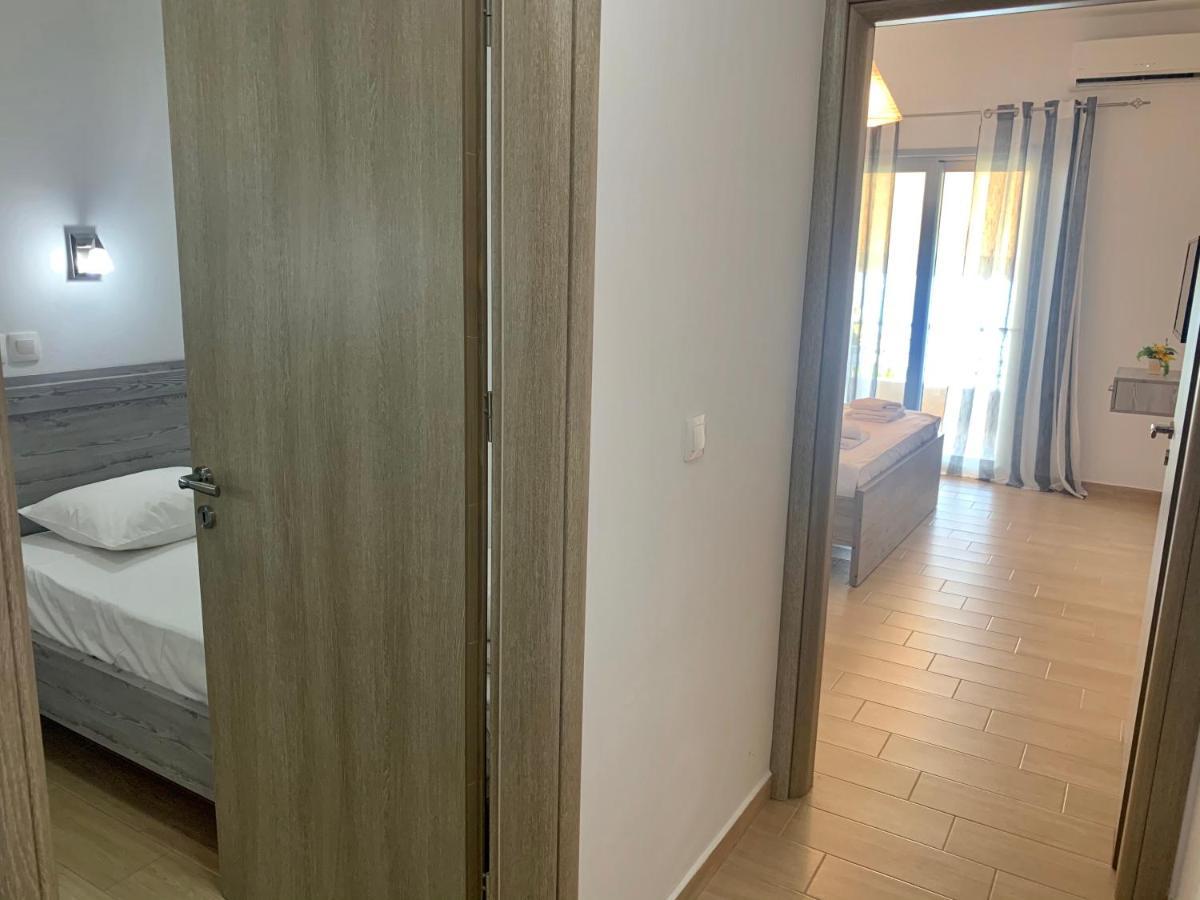 Blue Sea Apartments Qeparo Bagian luar foto
