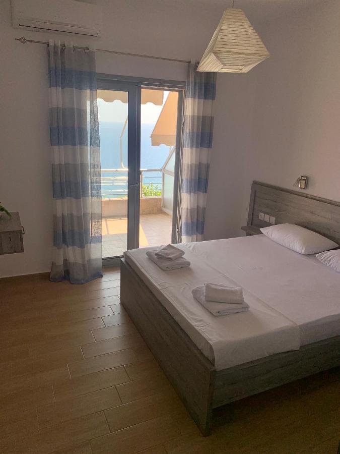 Blue Sea Apartments Qeparo Bagian luar foto