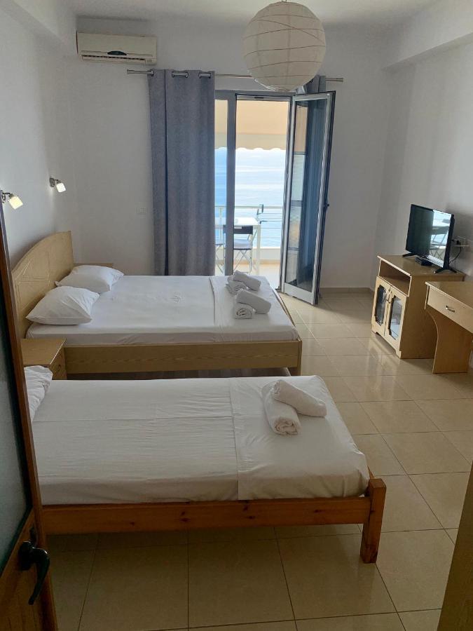 Blue Sea Apartments Qeparo Bagian luar foto