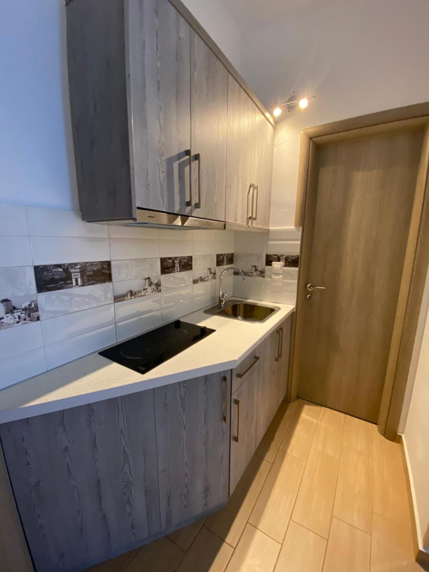 Blue Sea Apartments Qeparo Bagian luar foto