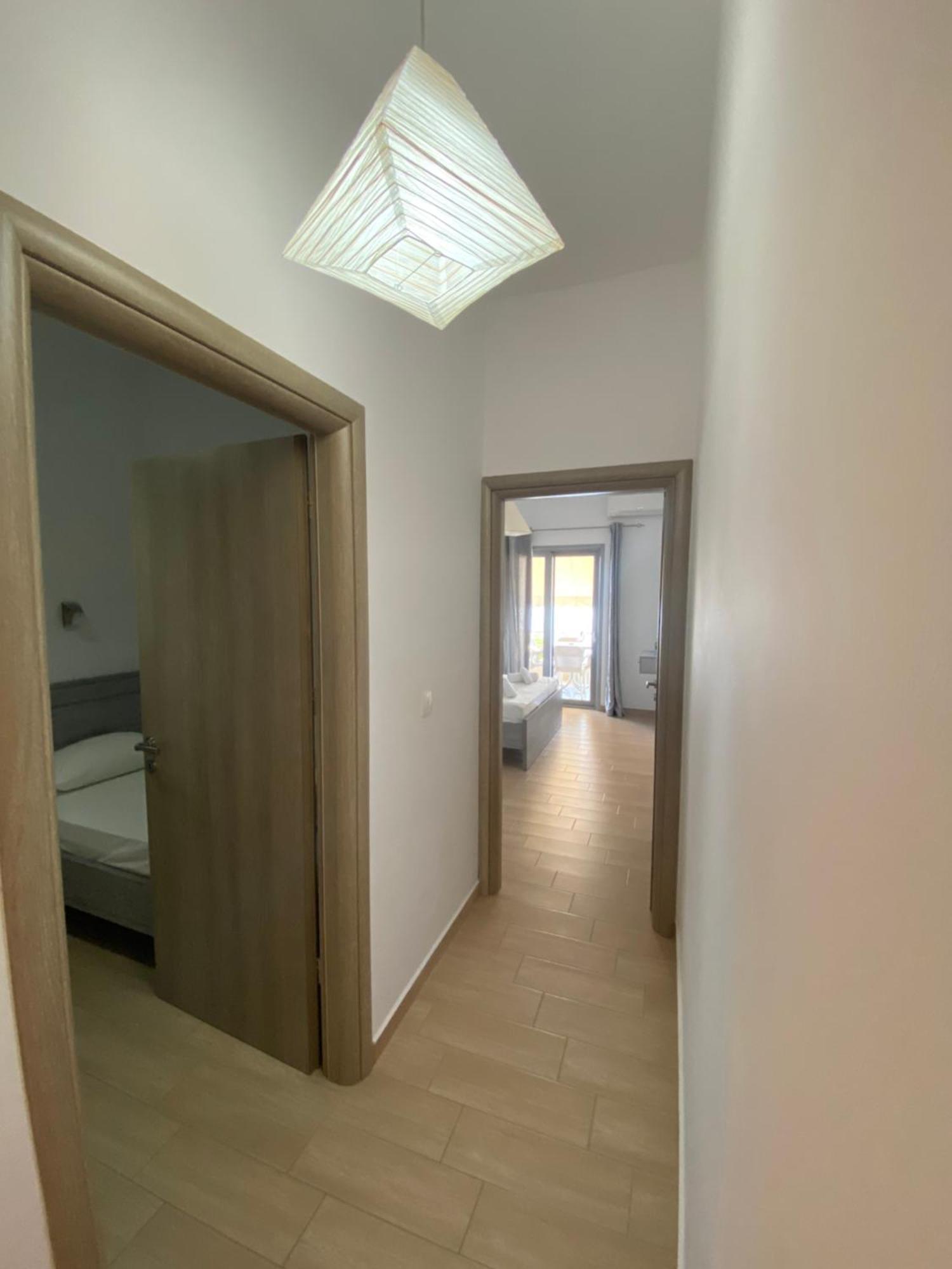 Blue Sea Apartments Qeparo Bagian luar foto