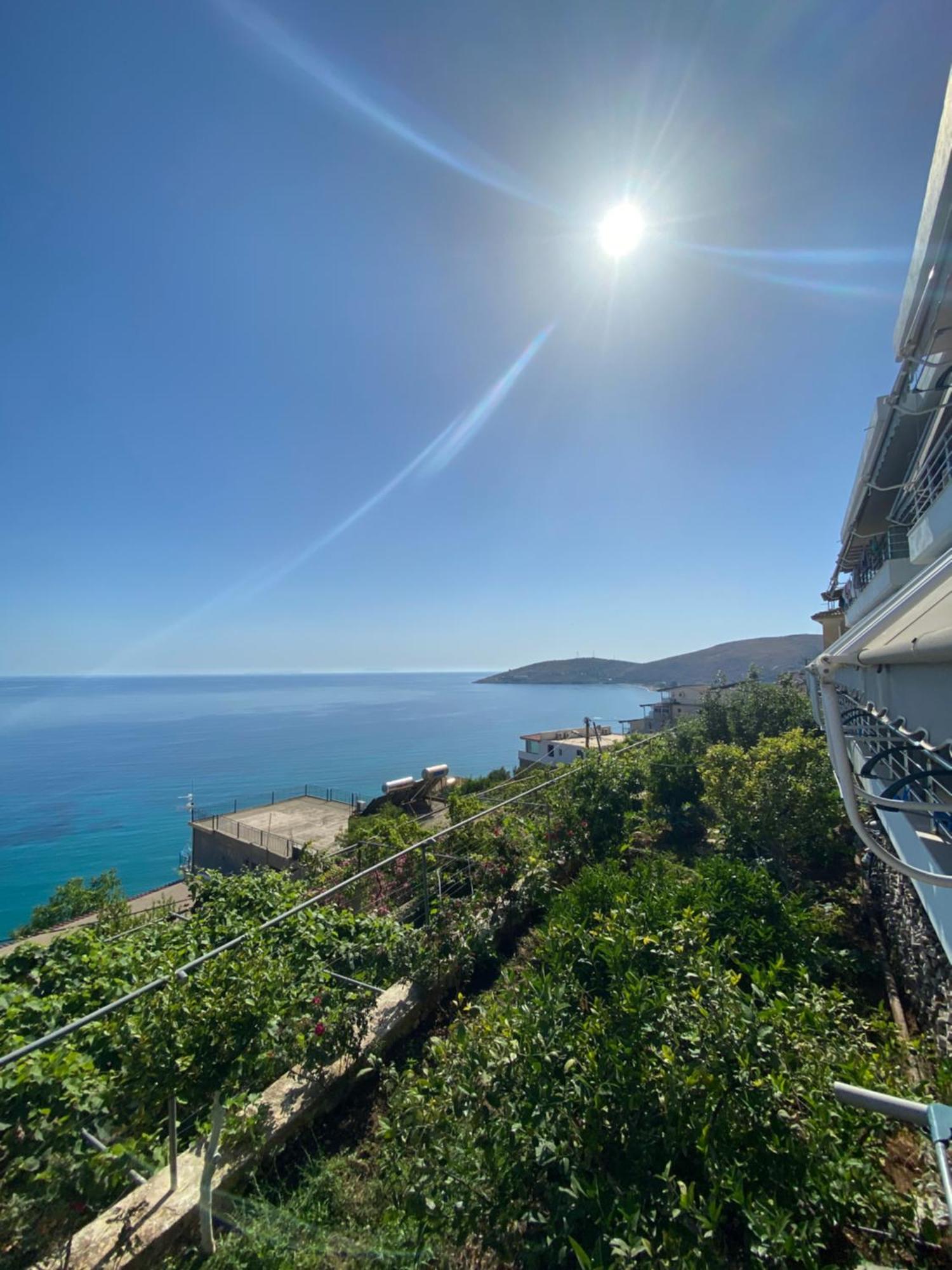 Blue Sea Apartments Qeparo Bagian luar foto