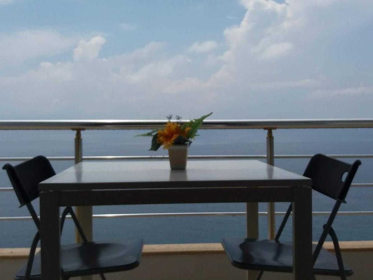 Blue Sea Apartments Qeparo Bagian luar foto