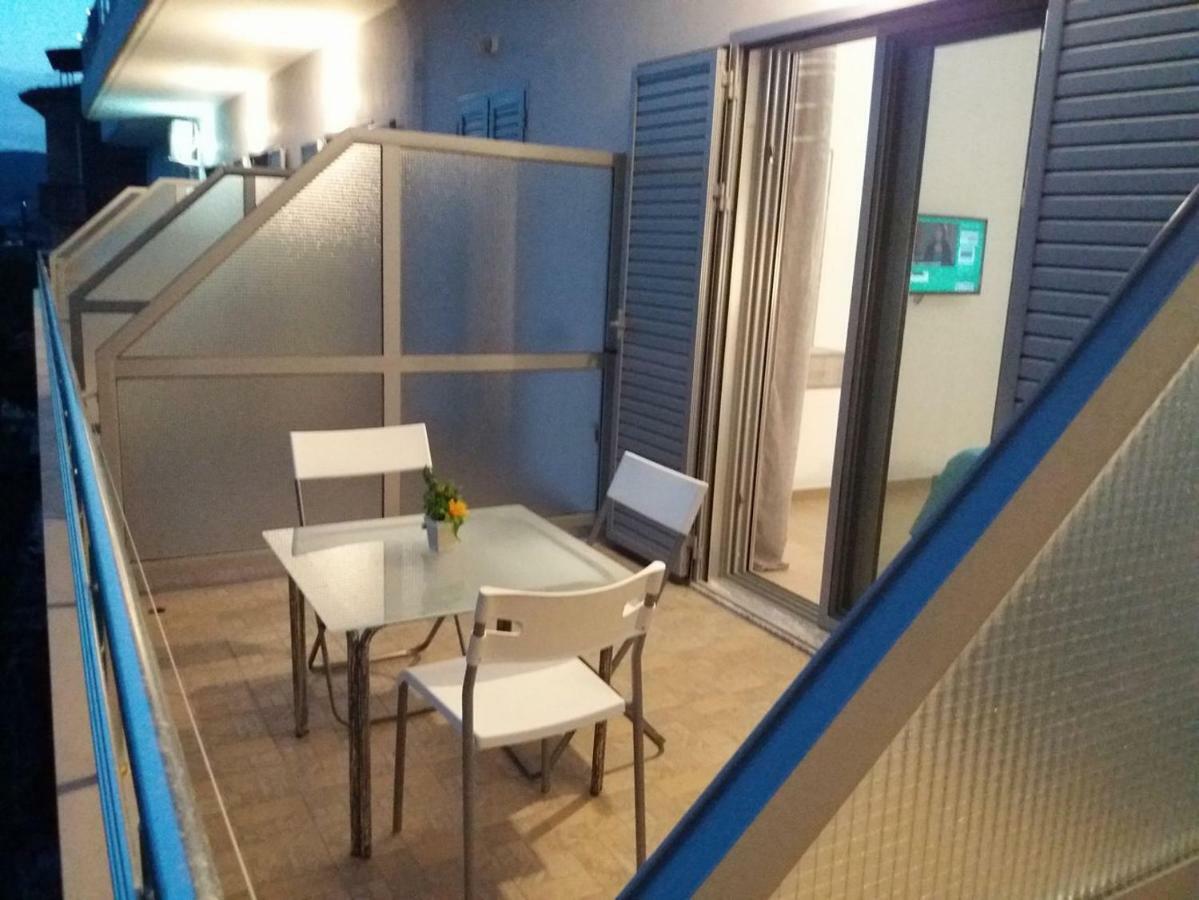 Blue Sea Apartments Qeparo Bagian luar foto
